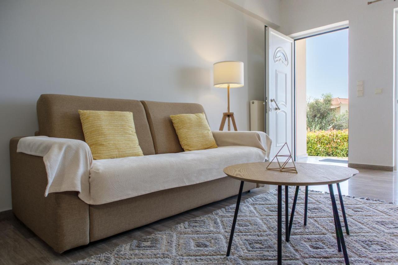 Almyros Aktis Seaview Apartment Kalamáta Eksteriør bilde