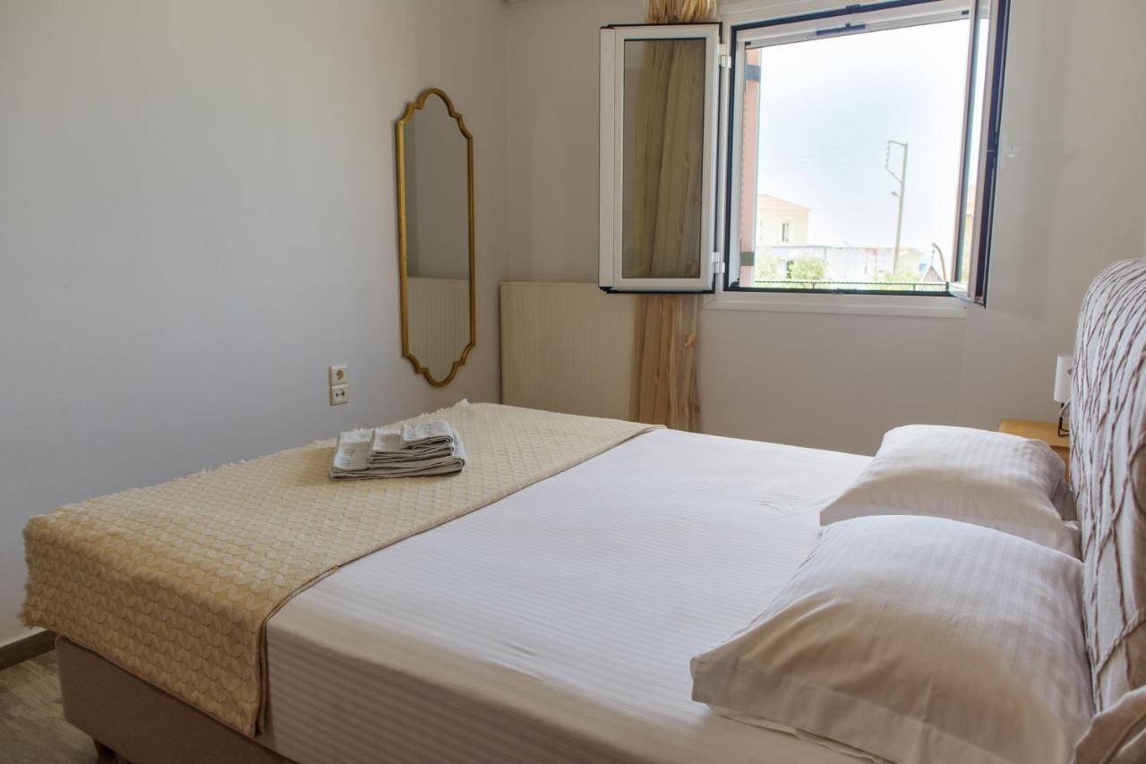 Almyros Aktis Seaview Apartment Kalamáta Eksteriør bilde