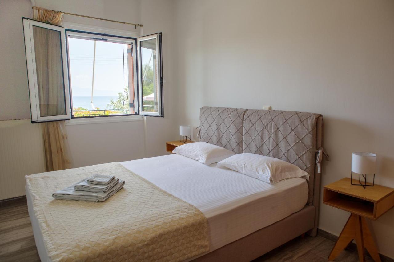 Almyros Aktis Seaview Apartment Kalamáta Eksteriør bilde