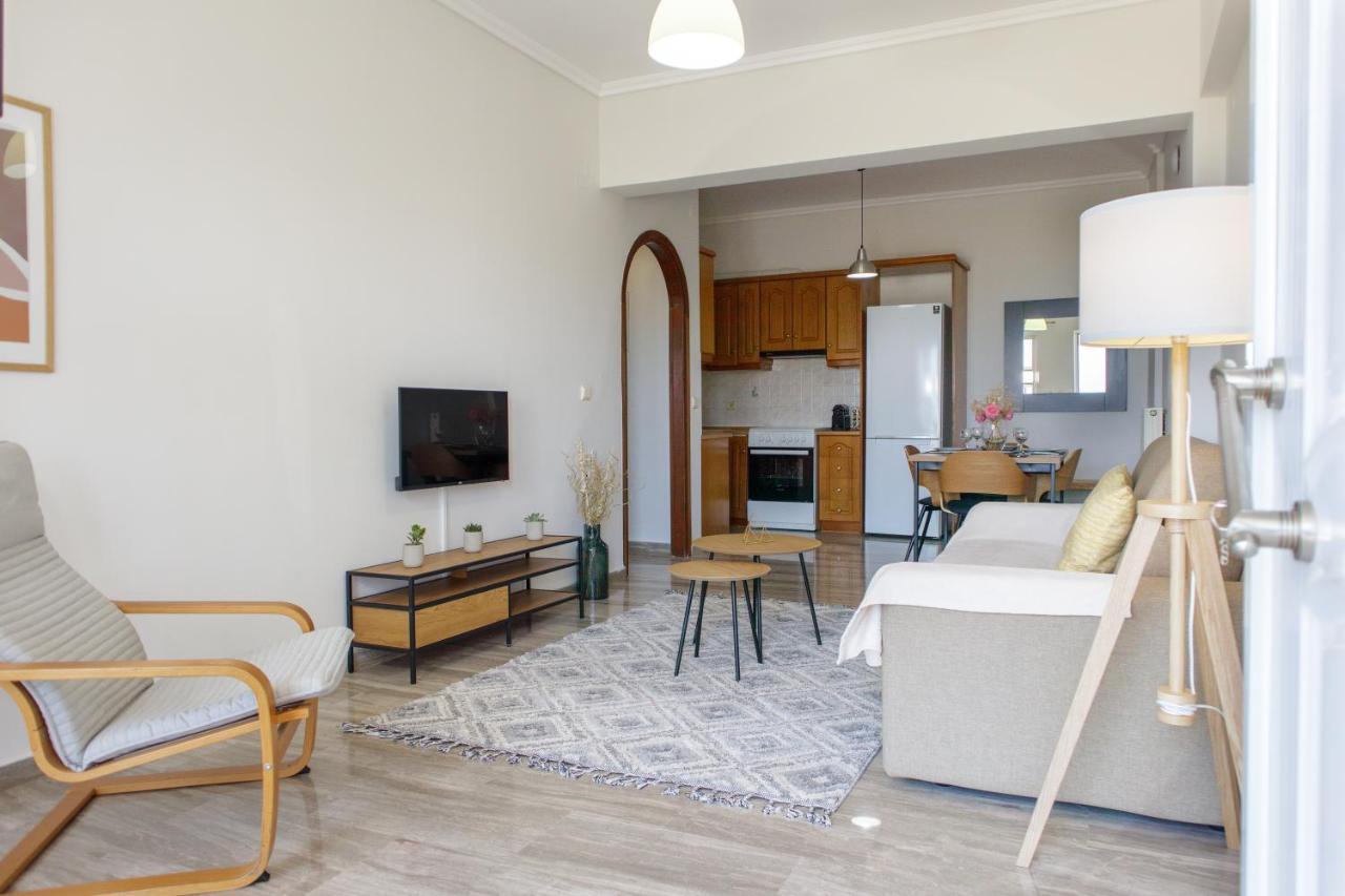 Almyros Aktis Seaview Apartment Kalamáta Eksteriør bilde